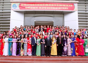 Huyện Thanh Ba tổ chức Hội nghị biểu dương điển hình tiên tiến gắn chương trình gặp mặt nữ lãnh đạo nhân ngày 8/3/2020