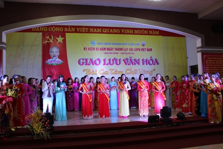 Giao lưu văn hóa bài ca tám chữ vàng - Việt Trì