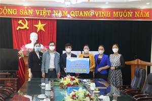 Hội LHPN tỉnh Phú Thọ hỗ trợ vật tư Y tế phòng chống dịch bệnh COVID-19