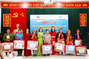 Phú Thọ: Thăm, tặng quà Đồn biên phòng cửa khẩu Ma Lù Thàng và hội viên, phụ nữ, trẻ em nghèo có hoàn cảnh khó khăn xã Ma Li Pho