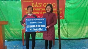 Hội LHPN huyện Yên Lập Bàn giao nhà Mái ấm tình thương tại xã Minh Hòa