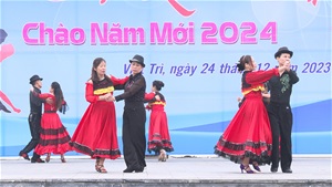Việt Trì: Chương trình “Vũ điệu khỏe đẹp - Chào năm mới 2024”