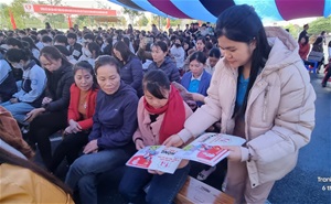 Tân Sơn Hơn 800 em học sinh trường THPT Tân Sơn tham gia Tháng hành động vì Bình đẳng giới