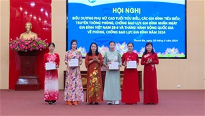 Phụ nữ cao tuổi huyện Thanh Ba tích cực thực hiện các phong trào thi đua xây dựng tổ chức hội vững mạnh