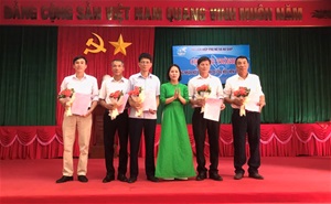 Hoạt động Hội LHPN huyện Phù Ninh: Kết nạp 14 hội viên danh dự tại 2 xã Trạm Thản, Hạ Giáp và Truyền thông Bảo hiểm xã hội