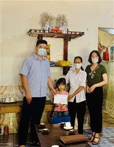 Hội LHPN TP. Việt Trì: Tiếp nhận đỡ đầu trẻ em có hoàn cảnh đặc biệt khó khăn
