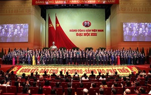 200 ủy viên Ban chấp hành Trung ương Đảng khóa XIII ra mắt Đại hội