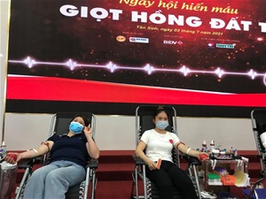 Hội LHPN huyện Tân Sơn hưởng ứng hoạt động “Ngày hội hiến máu - GIỌT HỒNG ĐẤT TỔ”